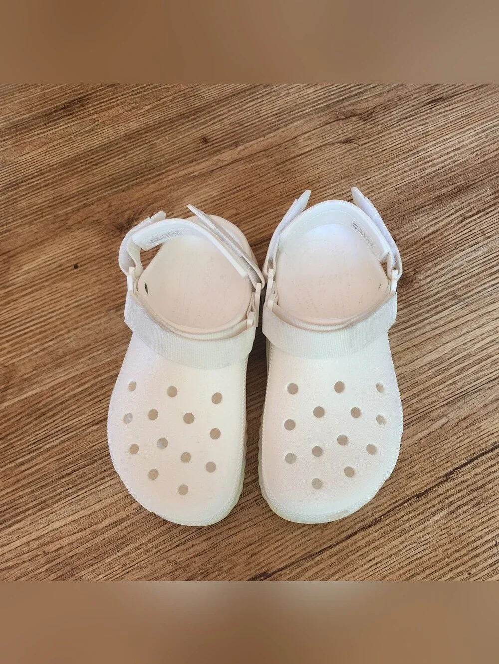 Size7 Men's 9. Women's CROCS  Classic Platform Clog - White